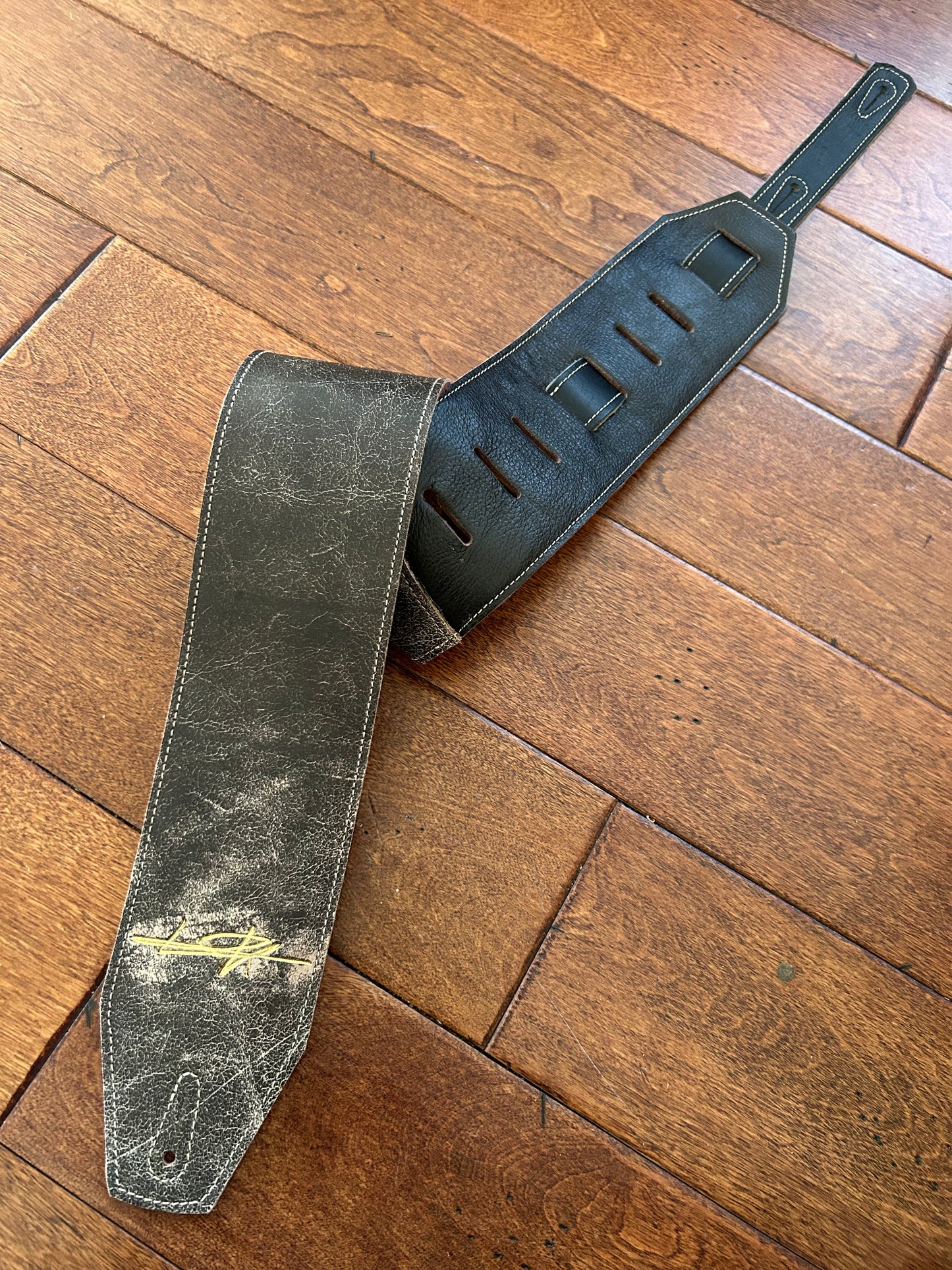 ! SALE ! LK Straps Dark Distressed Brown LK SIGNATURE LIMITED SERIES 7/10